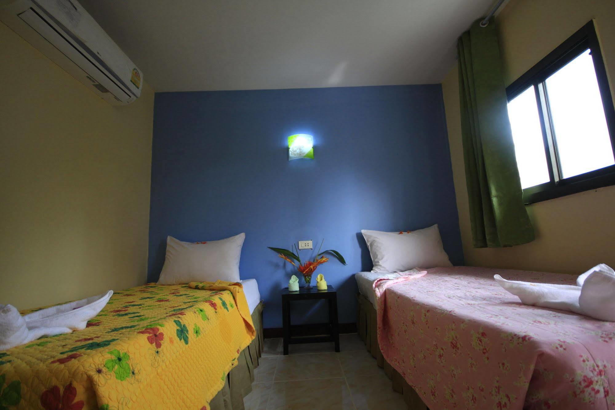 Pongpan House Phi Phi Apartment Exterior photo